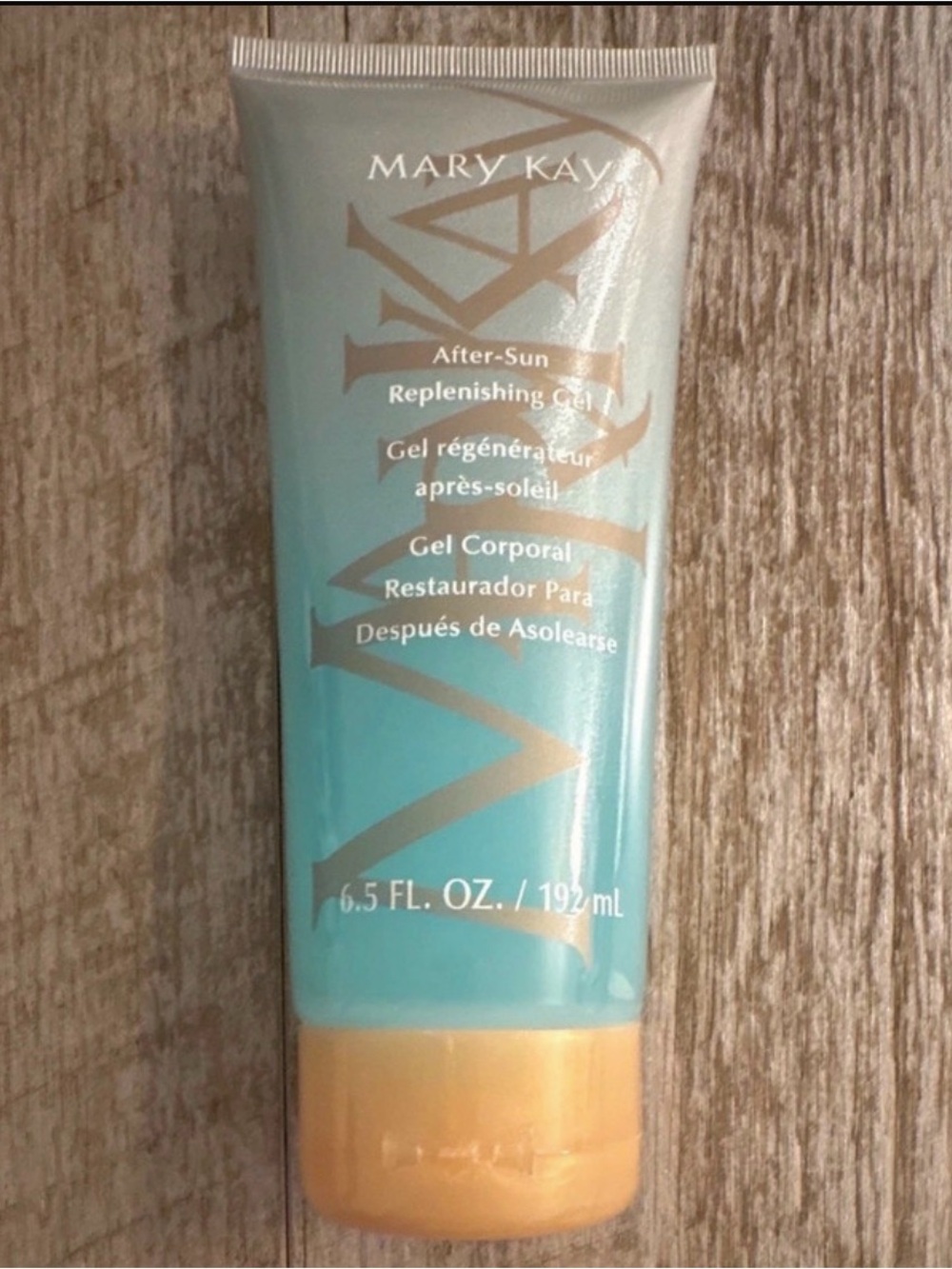 Mary Kay Aqua Blue and Gold After-Sun Replenishing Gel